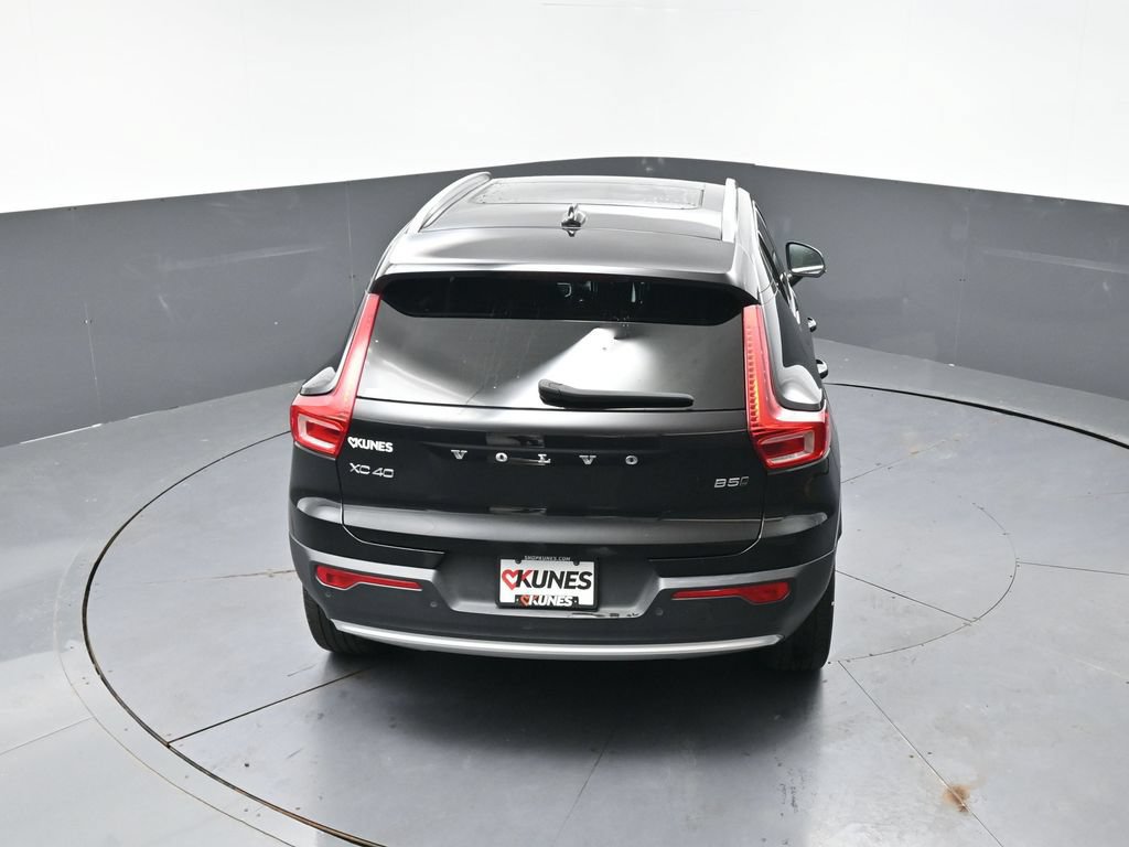 Used 2025 Volvo XC40 B5 Core AWD/4WD image 48