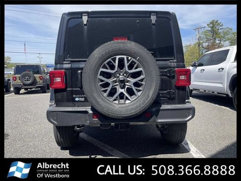 New 2026 Jeep Wrangler Unlimited Sahara AWD/4WD image 4