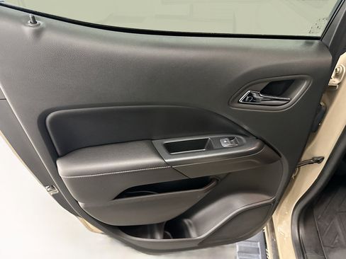 Used 2022 GMC Canyon AT4 image 26