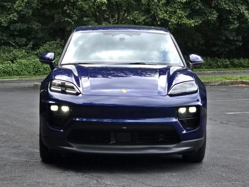 Used 2025 Porsche Macan 4S Electric w/ Premium Package AWD/4WD image 9