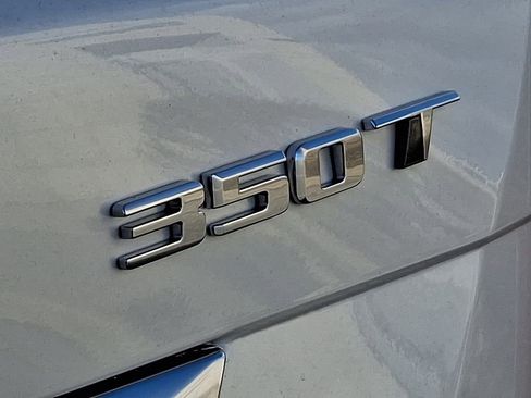 New 2026 Cadillac XT5 Luxury image 12