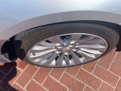 Used 2018 Cadillac CTS Luxury image 9