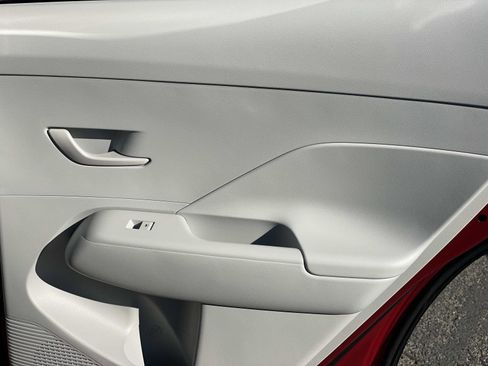 Certified 2025 Hyundai Kona SEL image 24