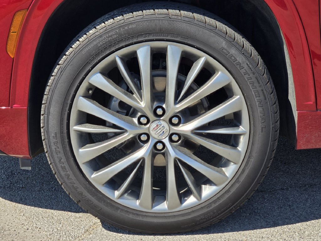 Used 2025 Buick Enclave Avenir w/ Trailering Package, 5000 lbs. FWD image 12