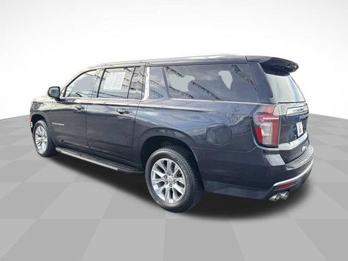 Used 2023 Chevrolet Suburban Premier RWD image 7