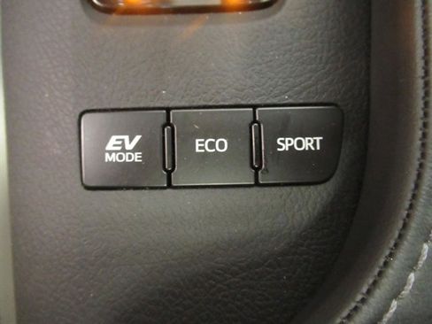 Used 2017 Toyota Avalon Limited image 34