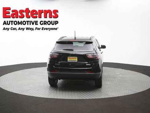 Used 2024 Jeep Compass Latitude AWD/4WD image 35
