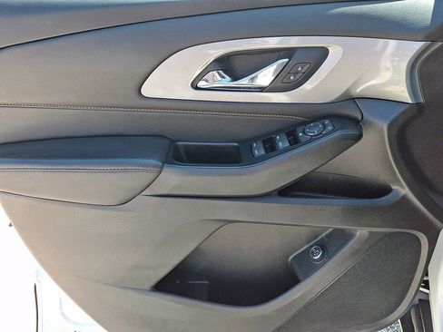 Certified 2019 Chevrolet Traverse LT FWD image 14