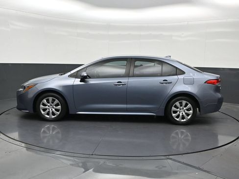 Used 2023 Toyota Corolla LE FWD image 2