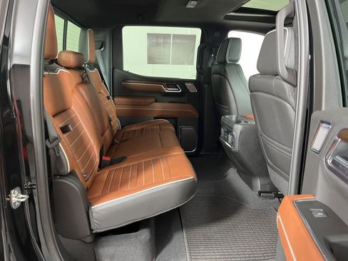 Certified 2025 GMC Sierra 1500 Denali Ultimate image 9