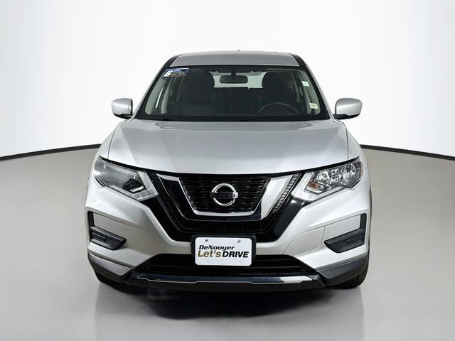 Used 2017 Nissan Rogue S AWD/4WD image 7