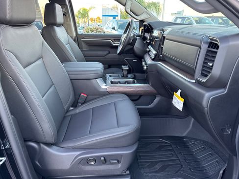 New 2026 GMC Sierra 1500 SLT w/ SLT Premium Plus Package image 16