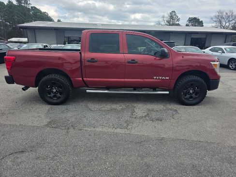 Used 2017 Nissan Titan S image 4