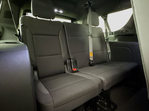 Used 2024 GMC Yukon XL SLE image 27