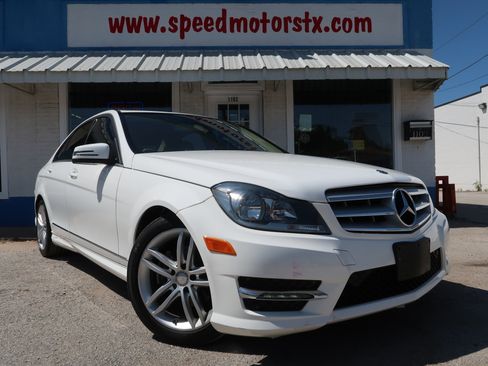 Used 2013 Mercedes-Benz C 250 Sedan image 2
