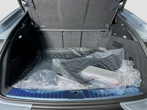 New 2026 Porsche Cayenne Coupe image 28