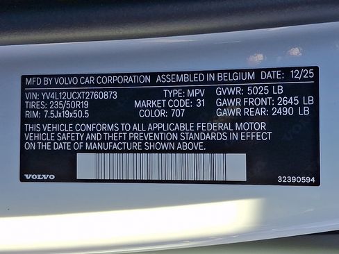 New 2026 Volvo XC40 B5 Plus w/ Protection Package Premier image 13