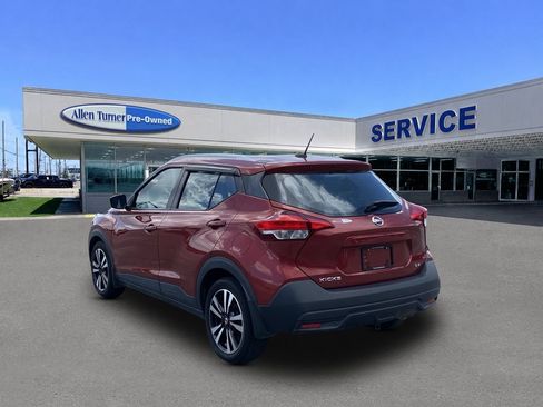 Used 2019 Nissan Kicks SV FWD image 6