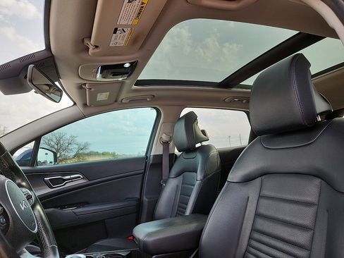 Used 2023 Kia Sportage SX Prestige image 12