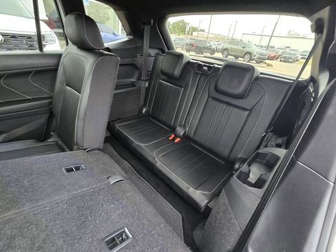 Used 2023 Volkswagen Tiguan SE R-Line image 15