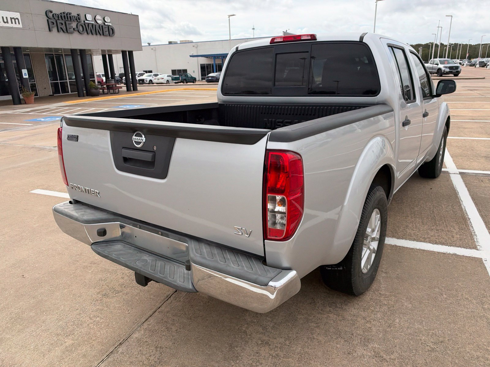 Used 2019 Nissan Frontier SV RWD image 7