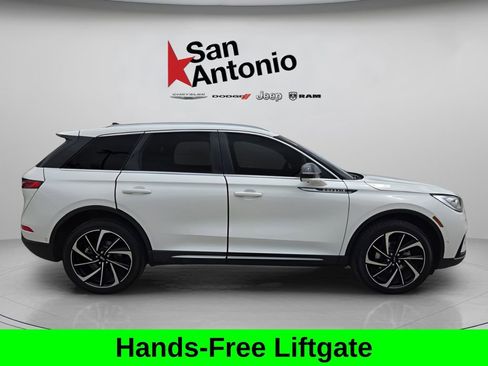 Used 2023 Lincoln Corsair Reserve w/ Equipment Group 202A AWD/4WD image 9