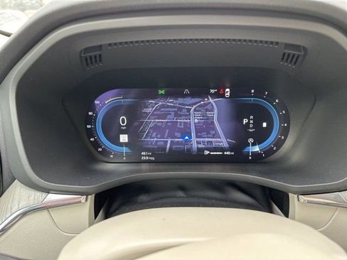 Used 2024 Volvo XC60 B5 Plus w/ Protection Package Premier image 6