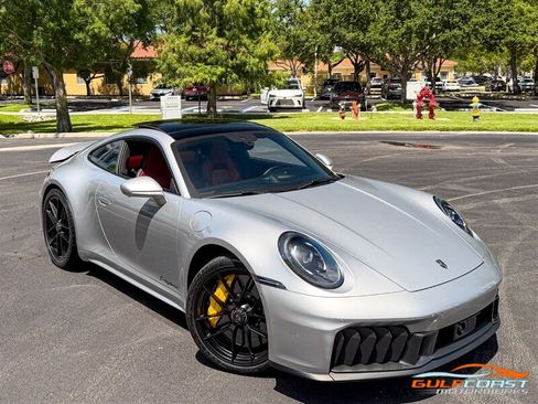 Used 2025 Porsche 911 Carrera 4 GTS AWD/4WD image 63