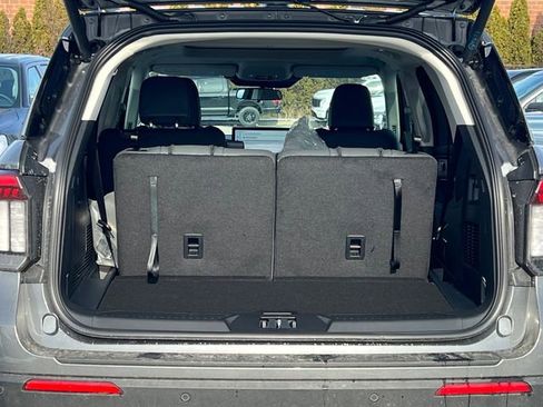 New 2026 Ford Explorer Active w/ Active Comfort Package image 4