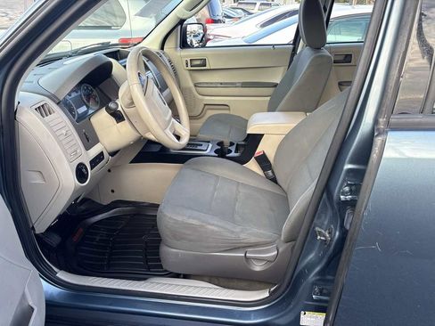 Used 2012 Ford Escape XLS AWD/4WD image 14