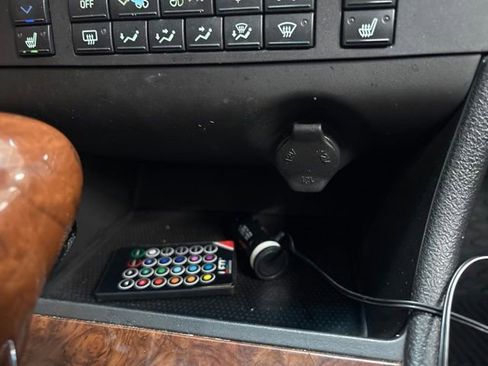 Used 2005 Buick LaCrosse CXL w/ Gold Convenience Package FWD image 38
