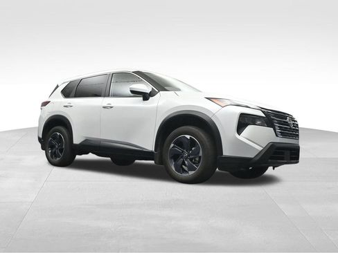 Used 2025 Nissan Rogue SV AWD/4WD image 16
