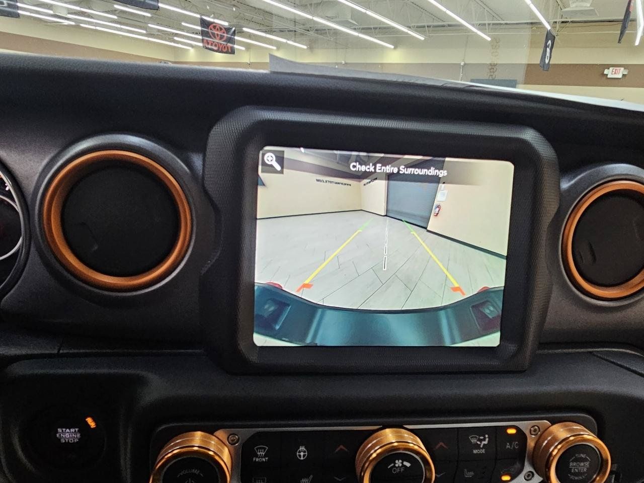 Used 2020 Jeep Gladiator Mojave AWD/4WD image 29