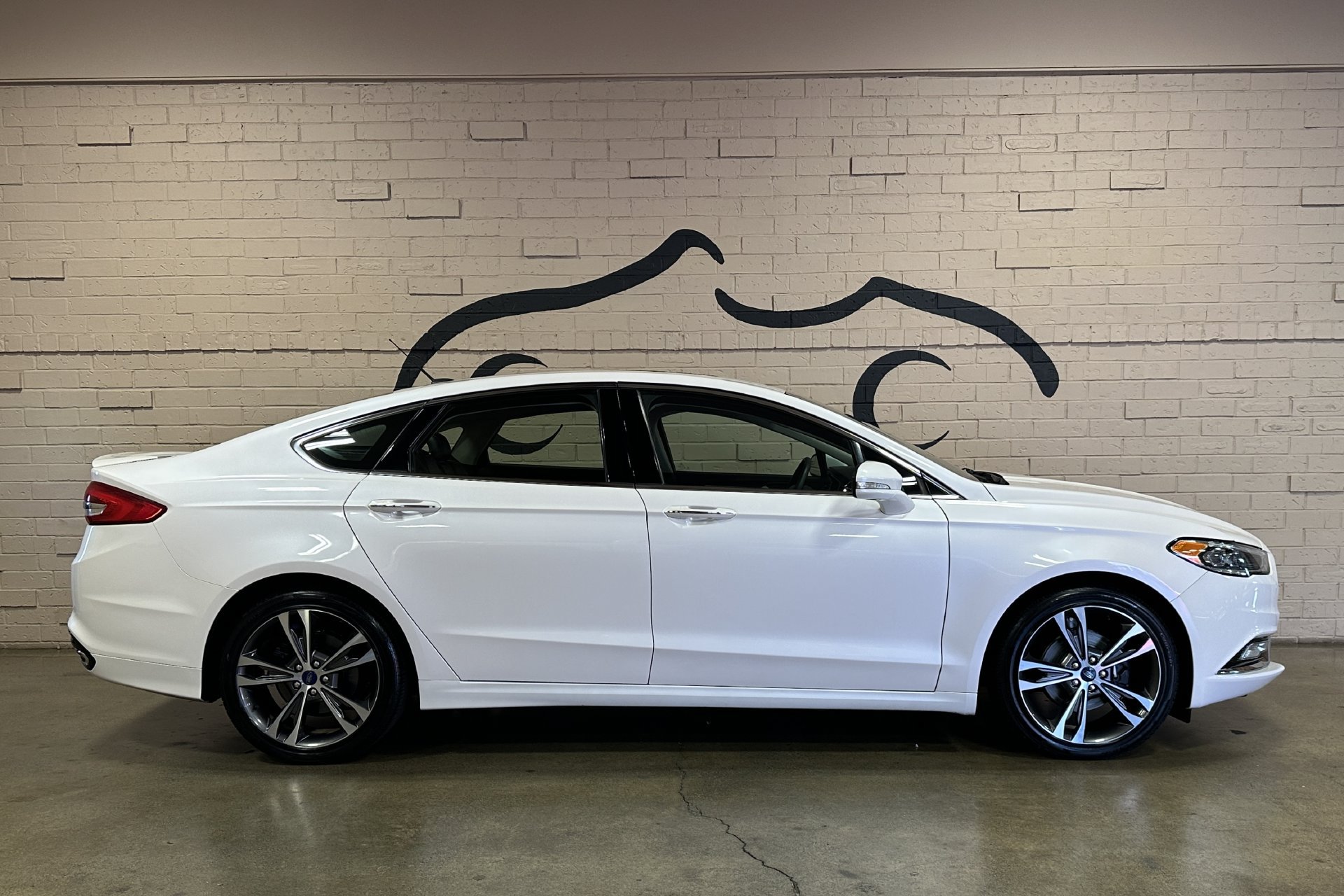 Used 2018 Ford Fusion Titanium AWD/4WD image 3
