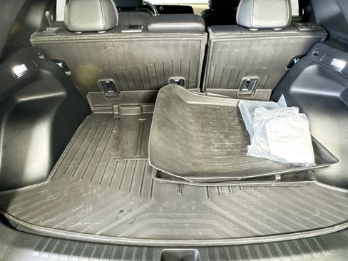 Used 2025 Chevrolet Blazer EV RS image 24