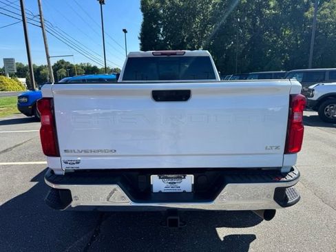 Used 2025 Chevrolet Silverado 3500 LTZ w/ LTZ Plus Package AWD/4WD image 7
