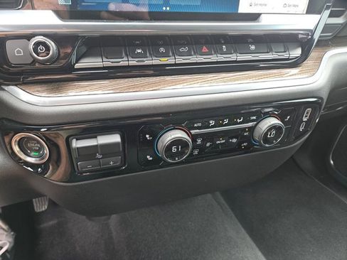Used 2025 Chevrolet Silverado 1500 RST RWD image 15
