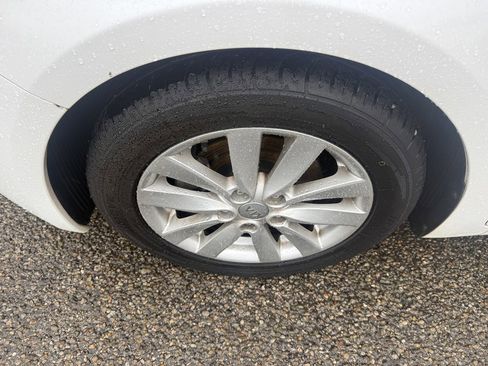 Used 2015 Kia Forte EX FWD image 9