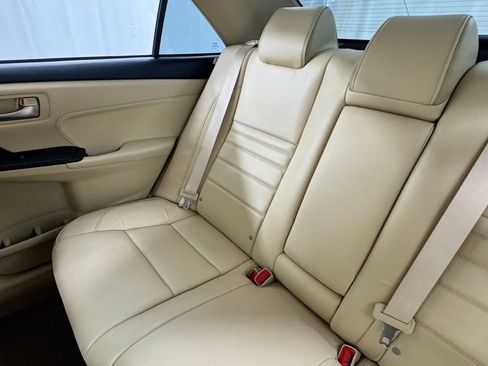 Used 2015 Toyota Camry XLE w/ Convenience Package FWD image 14