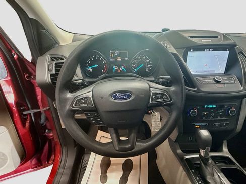 Used 2017 Ford Escape SE w/ Equipment Group 201A AWD/4WD image 11