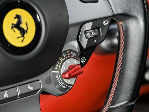 Used 2019 Ferrari 812 Superfast RWD image 25