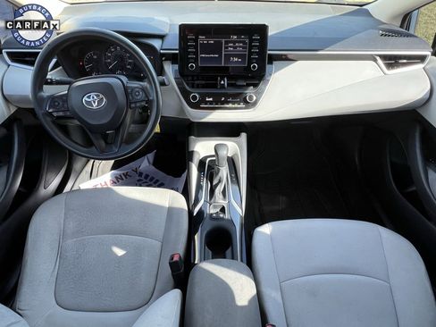Used 2020 Toyota Corolla L image 2