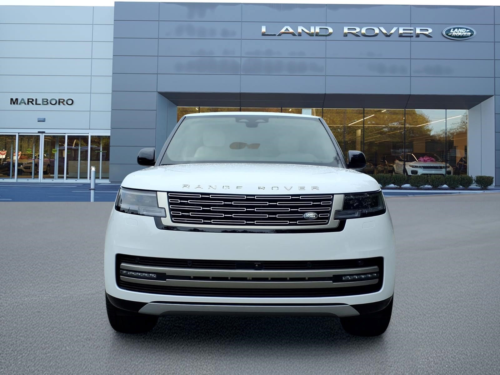 New 2027 Land Rover Range Rover Long Wheelbase SE AWD/4WD image 8