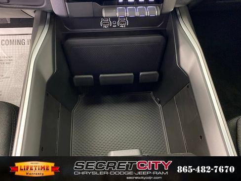 New 2026 RAM 1500 Express AWD/4WD image 25