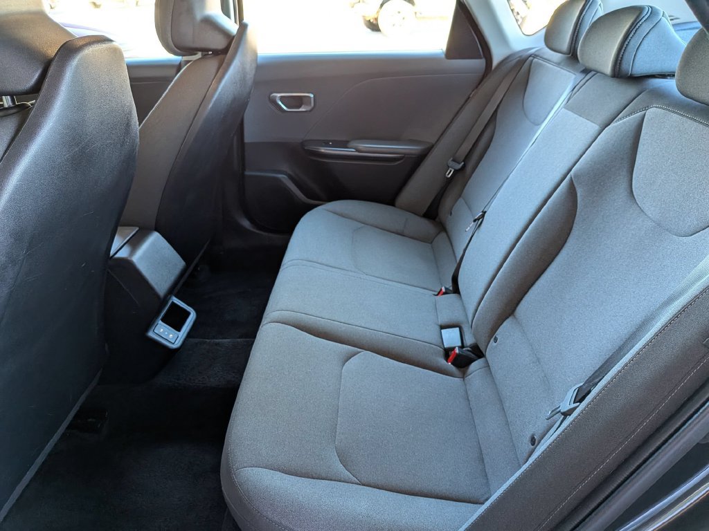 Used 2025 Kia K4 FWD image 27