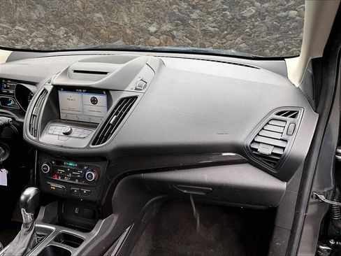 Used 2018 Ford Escape SE w/ SE Sport Appearance Package image 11