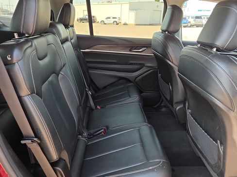 Used 2023 Jeep Grand Cherokee L Limited RWD image 17