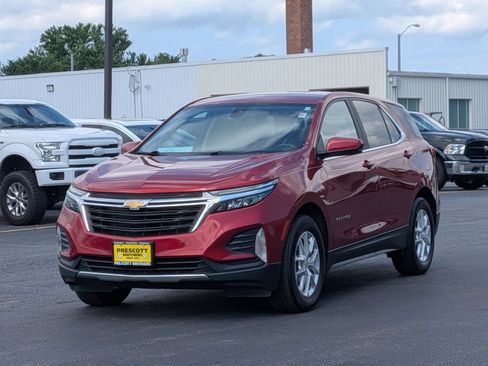 Used 2023 Chevrolet Equinox LT FWD image 3