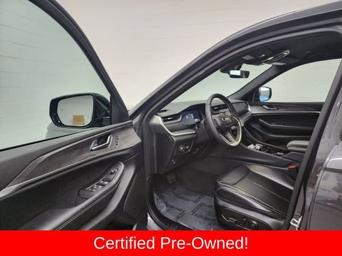Certified 2025 Jeep Grand Cherokee Limited AWD/4WD image 11