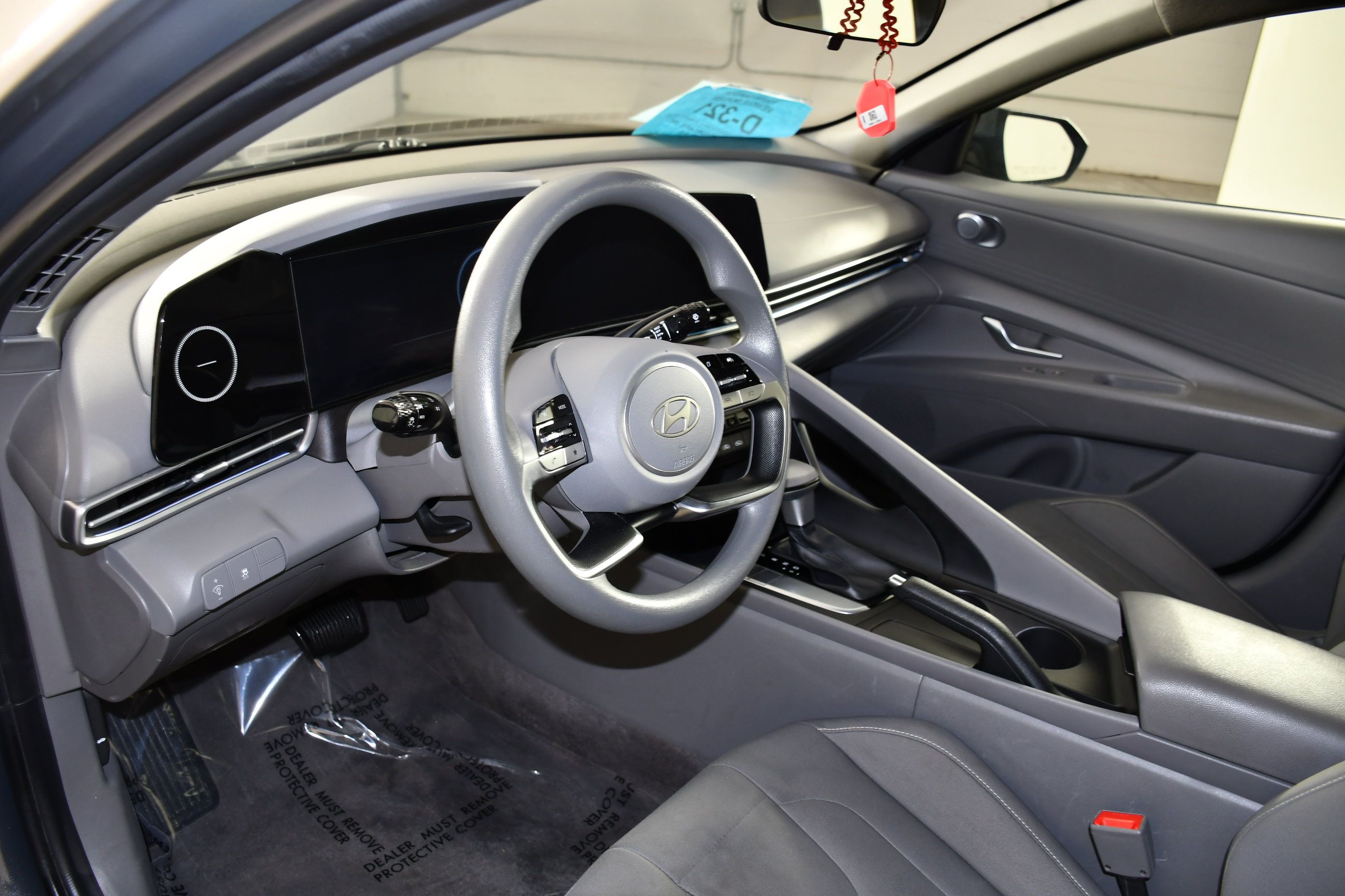 Used 2024 Hyundai Elantra SEL FWD image 6